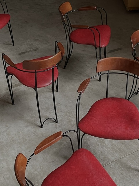 Gaston Rinaldi stoelen met rode zittingen